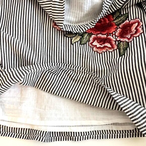 Romeo and Juliet Top Embroidered Off the Shoulder Long Tunic Women's L - Picture 11 of 13